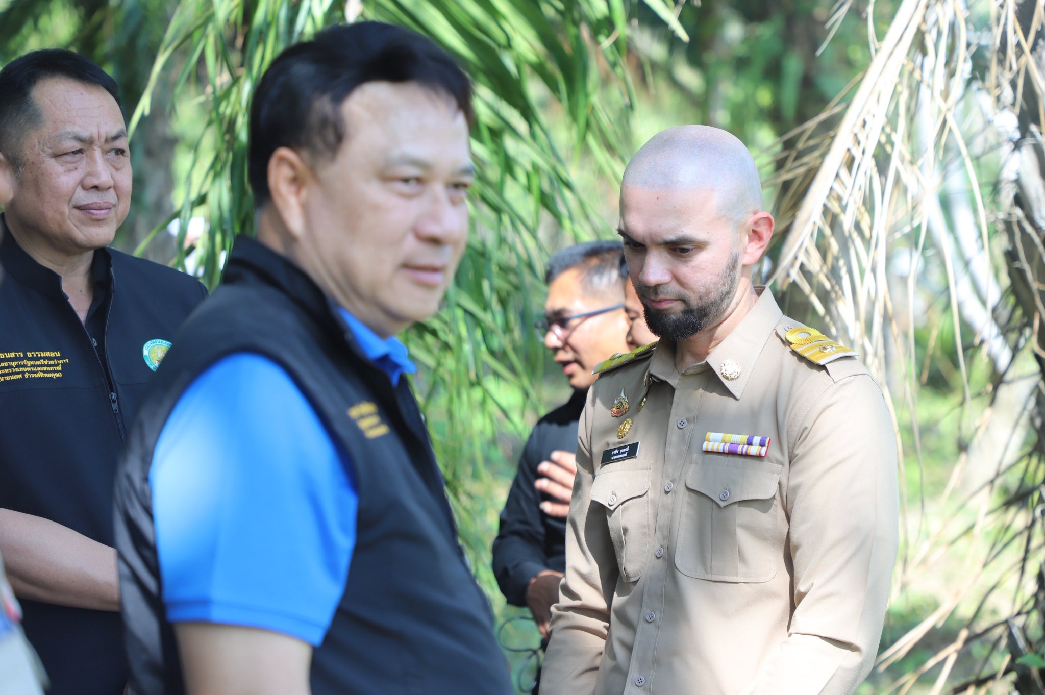 title - ข่าวดีชาวกระบี่ รมช.เกษตรฯ ลงพื้นที่ติดตามโปรเจกต์ยักษ์ ส.ป.ก. เร่งพัฒนาโครงสร้างพื้นฐานแปลงพื้นที่เป้าหมาย คทช. ในเขตปฏิรูปที่ดิน กว่า 4,300 ไร่ มุ่งสร้างอาชีพอย่างยั่งยืน